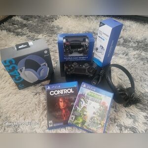 Sony PlayStation 4 Console Bundle - Black